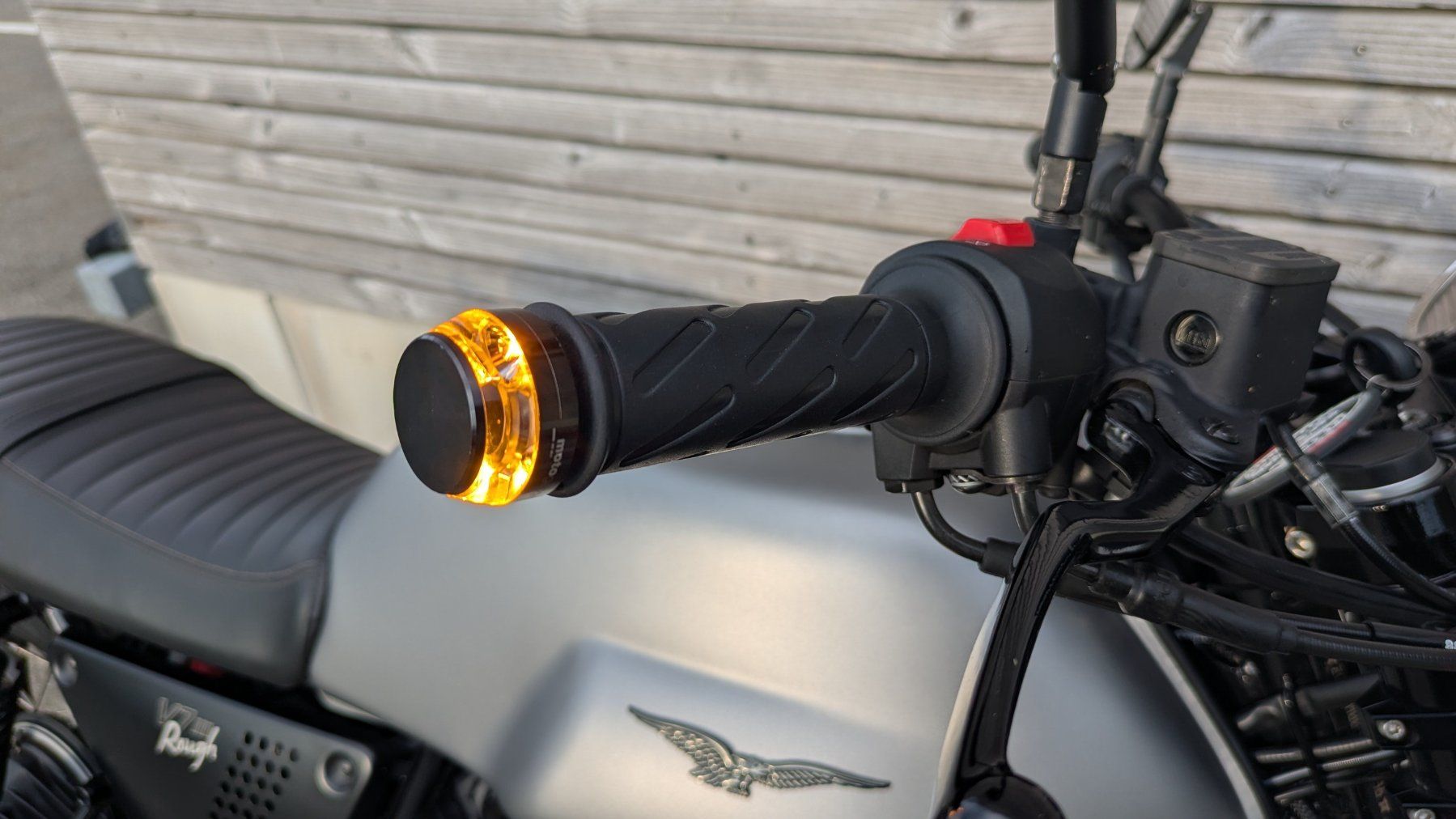Moto Guzzi Route: *** Einmalig schöne Moto Guzzi V7 Rough *** – D'occasion à Richterswil par universeONE 6