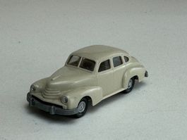 Wiking Opel Kapitän h-elfenbein