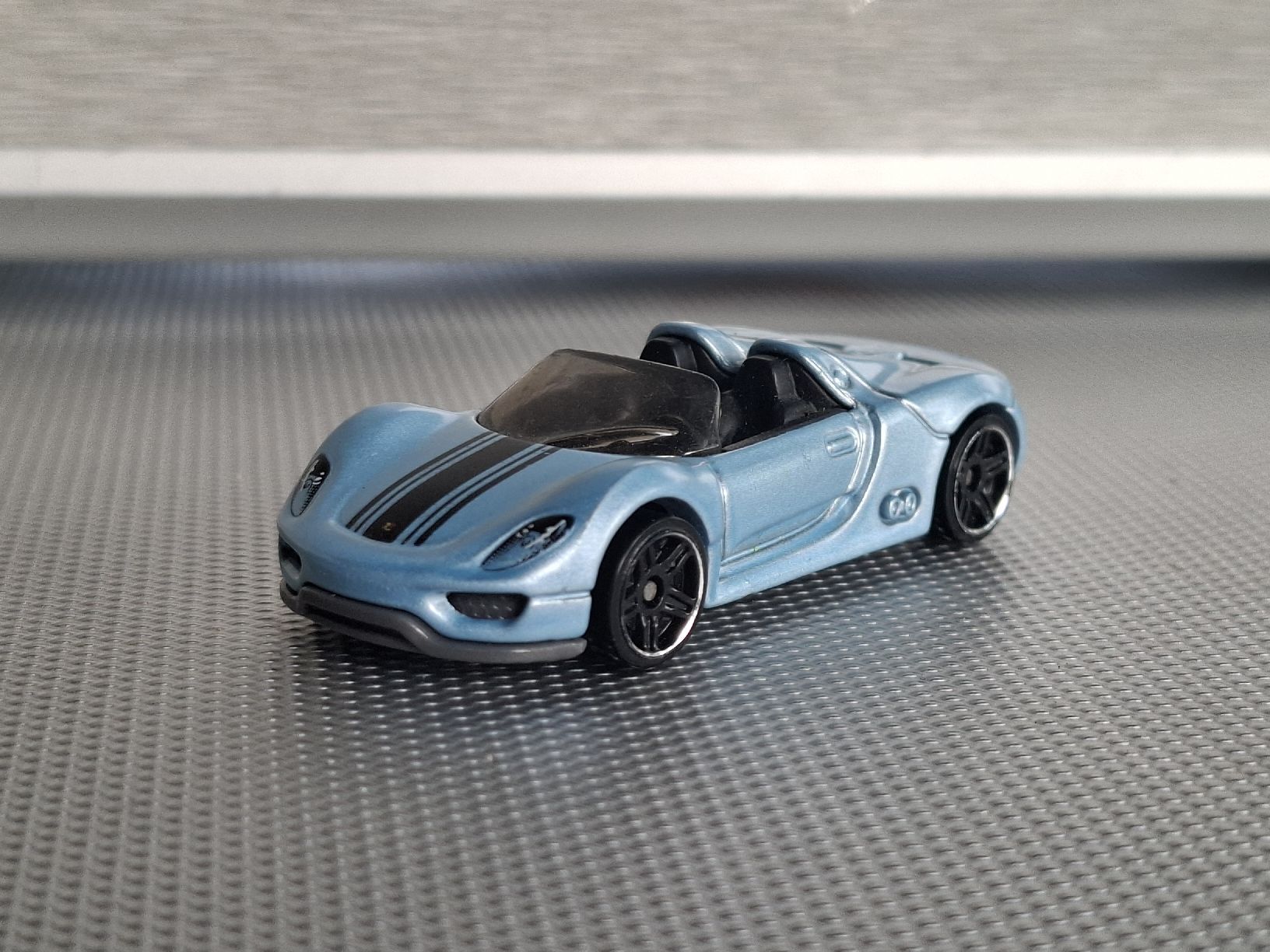 Hot Wheels Modellini d'auto: HOT WHEELS PORSCHE 918  – Usato da Reinach BL venduto da vwbora75