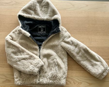 Giacca peluche con cappuccio bambina tg. 146 ottime condizio