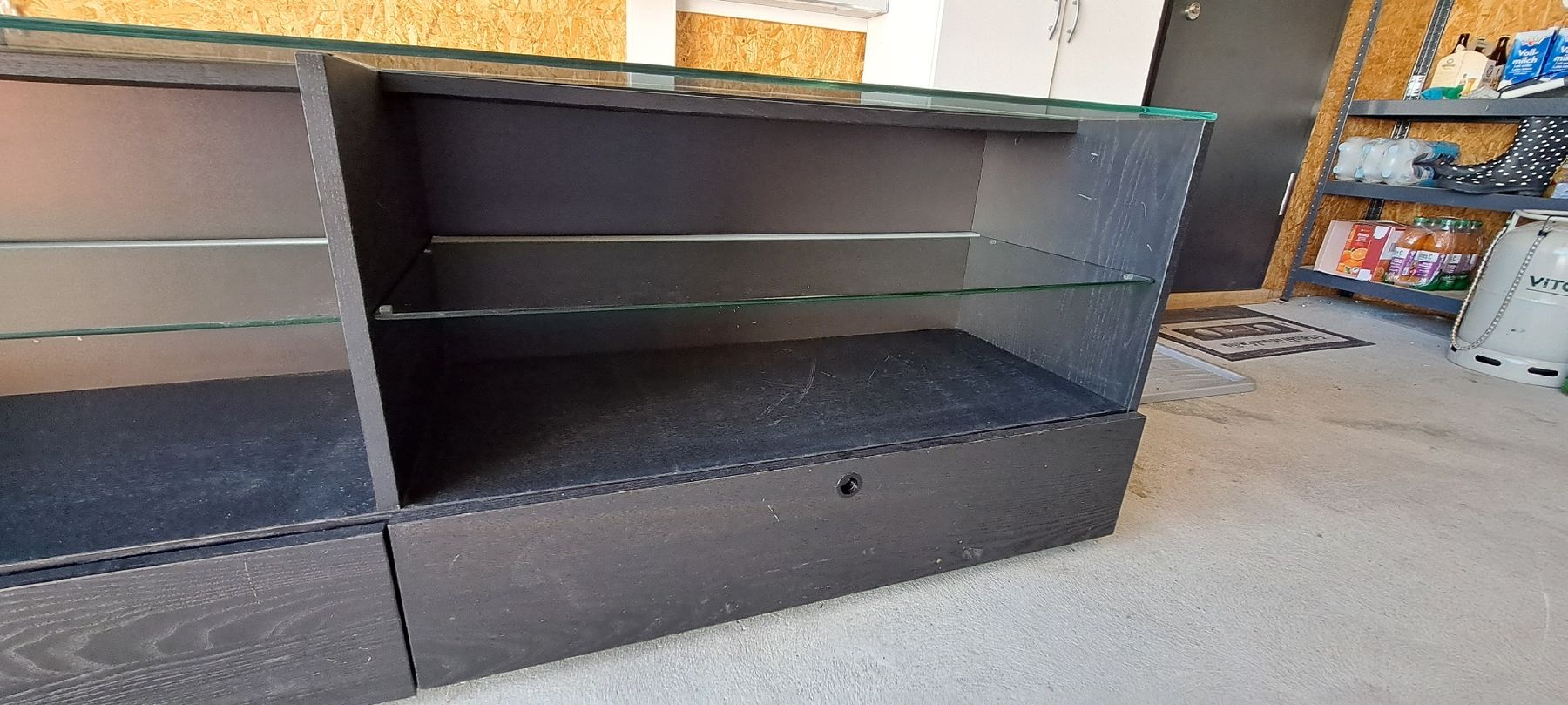 Mobili TV: Sideboard 190x43x63 – Usato da Ulrichen venduto da FabiPluess 1