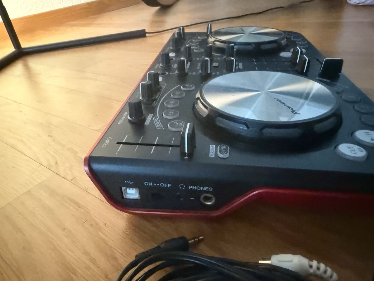 Pioneer Console di mixaggio: Pioneer DJ Controller – Usato da Pfäffikon ZH venduto da EliasFel 3
