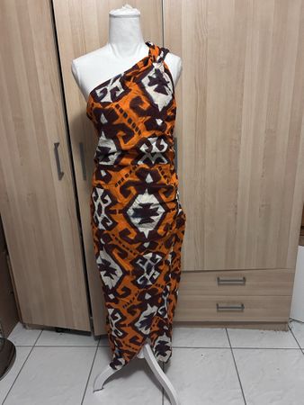 Robe Zara taille M. NEUVE