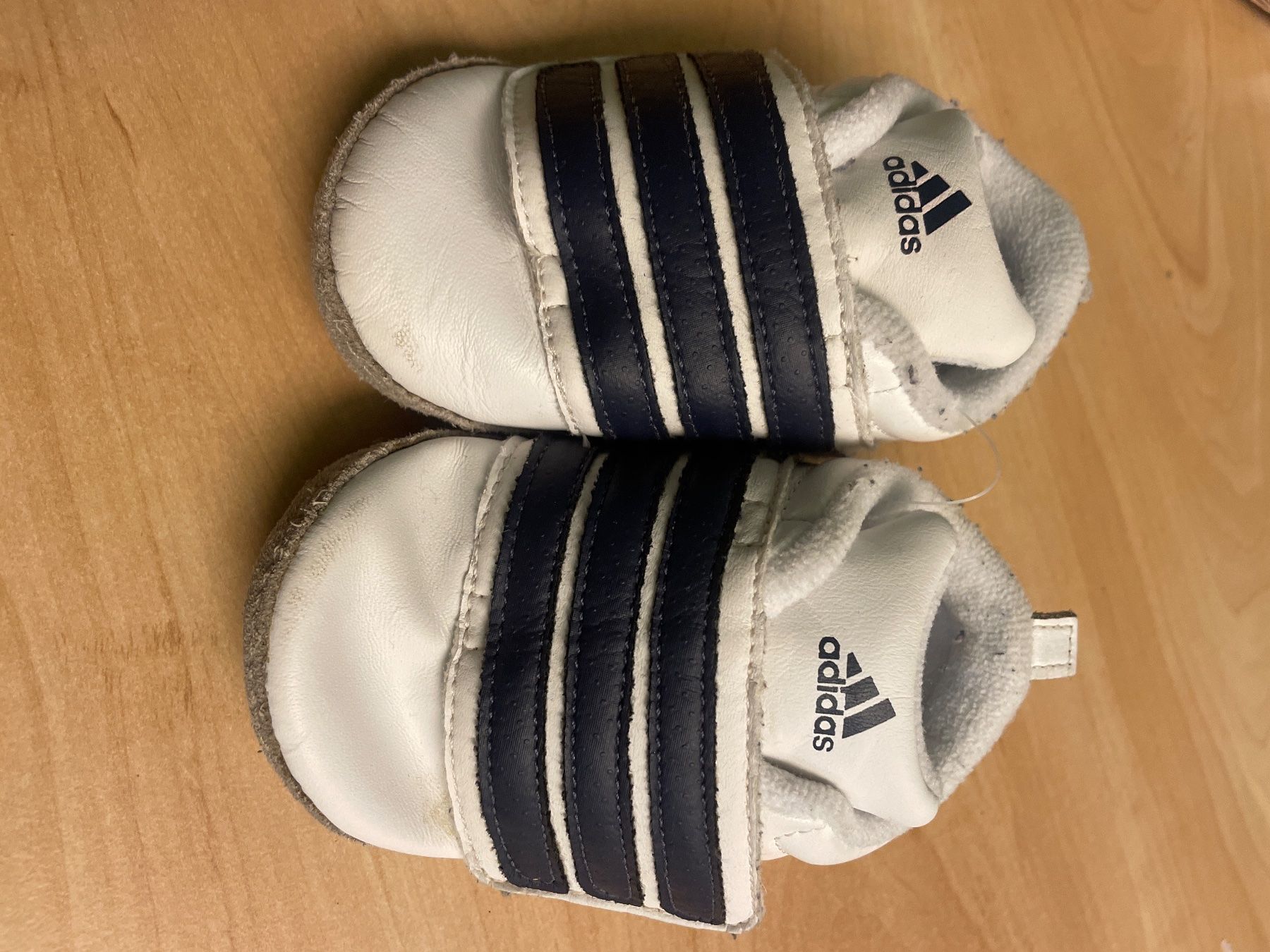 Adidas Scarpe per ragazzi: Adidas Baby Lederschuhe Gr.20 – Usato da Obergerlafingen venduto da cabo4 1