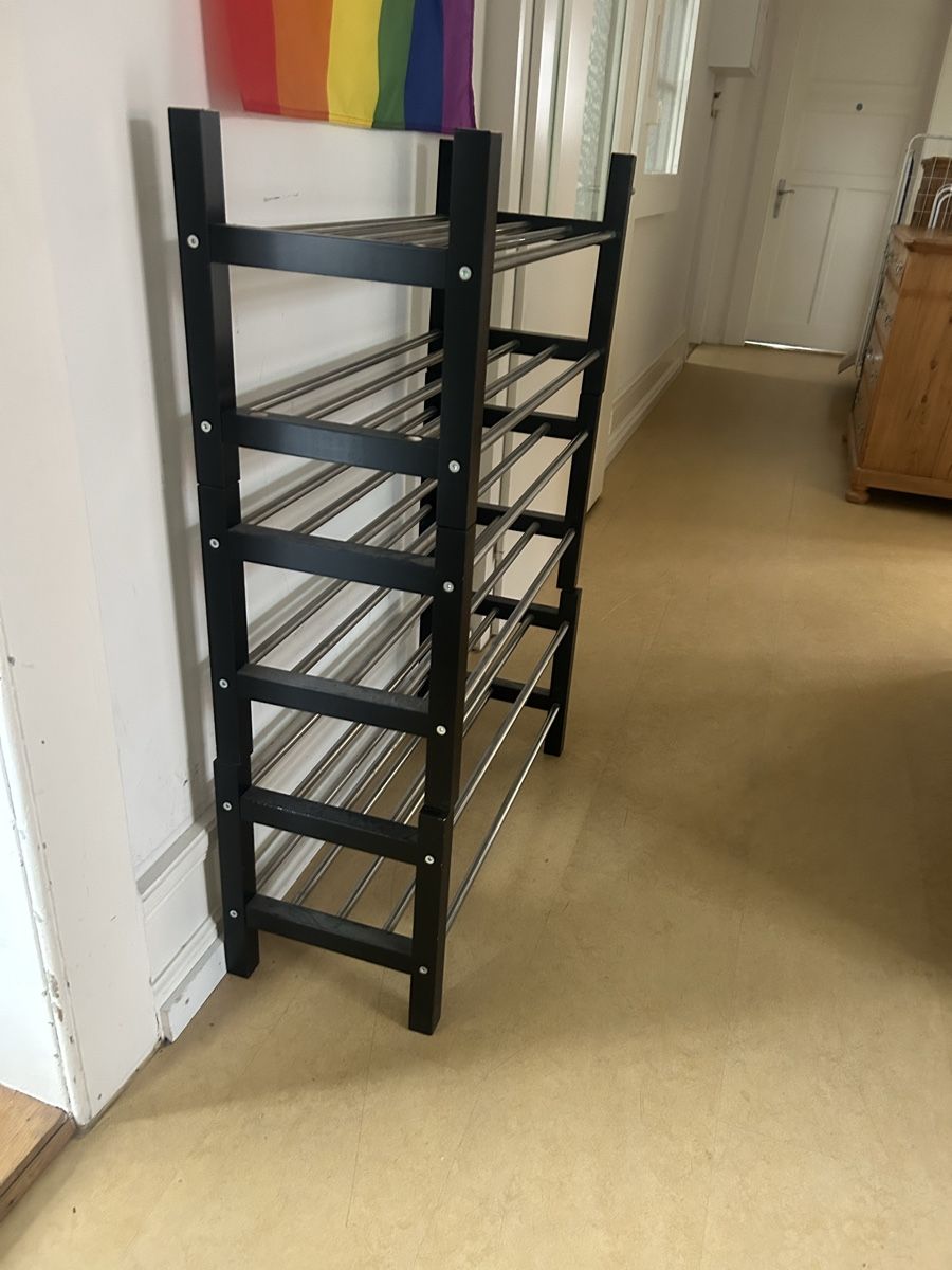 Scaffali: GRATIS Schuhregal – Usato da Zürich venduto da rot_r5q8 1