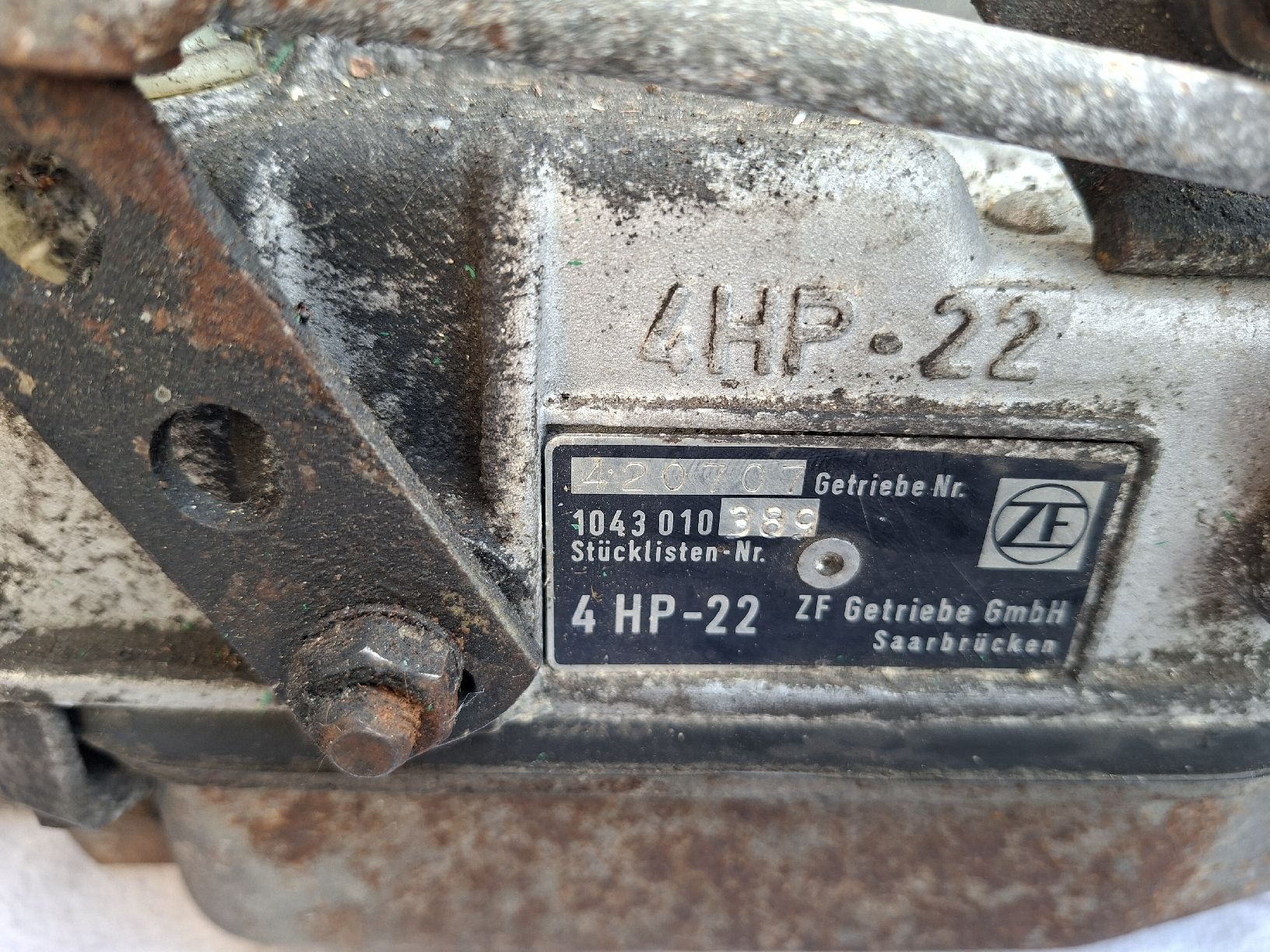 Volvo Tutti pezzi di ricambio auto: Volvo 740 und 940 Automat ZF – Usato da Ermensee venduto da volvo-Turbo 1