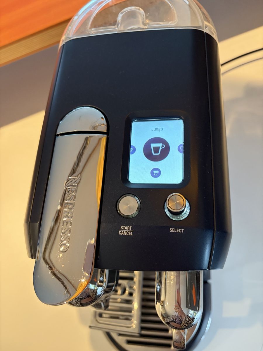 Nespresso Macchine per caffè & Macchine per espresso: Nespresso Kapselmaschine Creatista Plus blue – Usato da Pratteln venduto da Daily88 5