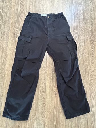 Bershka Parachute Cargo Jeans – Schwarz – Grösse S