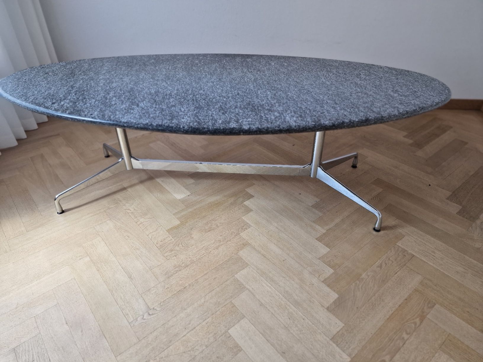 Tavoli: Design Klassiker Eames Vitra Esstisch Sonderanfertigung – Usato da Gelterfingen venduto da charly3333 1
