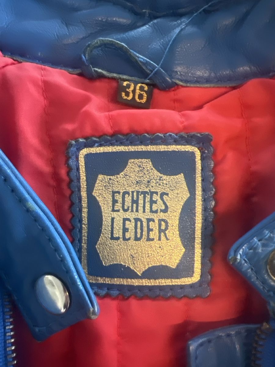 Vestes: Lederjacke ECHTES LEDER Gr. 36 rot blau – D'occasion à Brüttisellen par ConnyMeuri 1
