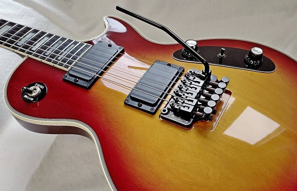 Gibson Musikinstrumente: Gibson Les Paul Custom Lite 1989 – Gebraucht aus Basel von x-hobby