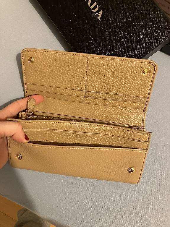 Prada Portamonete: Portafoglio in pelle - Prada – Usato da Lugano venduto da lar_6wlt 2