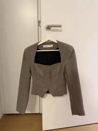 Blazer Bershka kariert Ausschnitt neuwertig