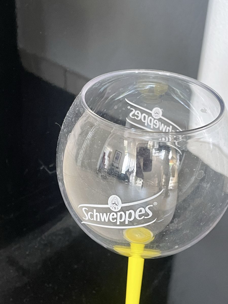 Bicchieri: 7 Schweppes Glasses aus Kunststoff – Usato da Richterswil venduto da Prangins9 7