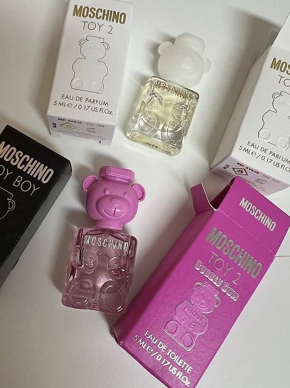 Moschino Parfums & Eau de Toilette: Moschino Mini Parfüm & EdT – D'occasion à Baar par Branka3