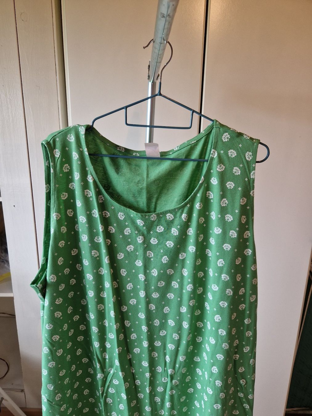 Kleider: Kleid Grün mit Weiss gemustert – Gebraucht aus Niederbipp von Trude04 7