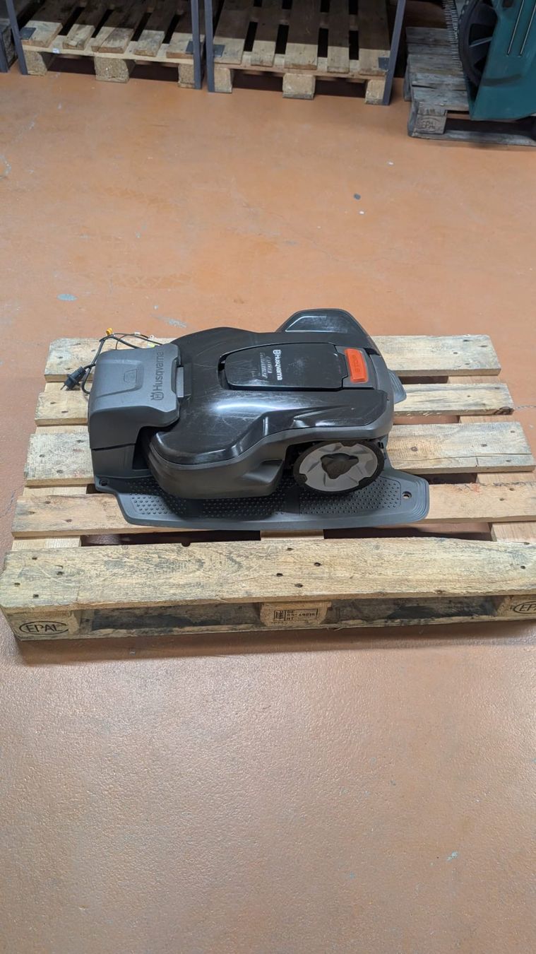 Husqvarna Tagliaerba: Automower Husqvarna 315 MK2 – Usato da Lätti venduto da baumi02