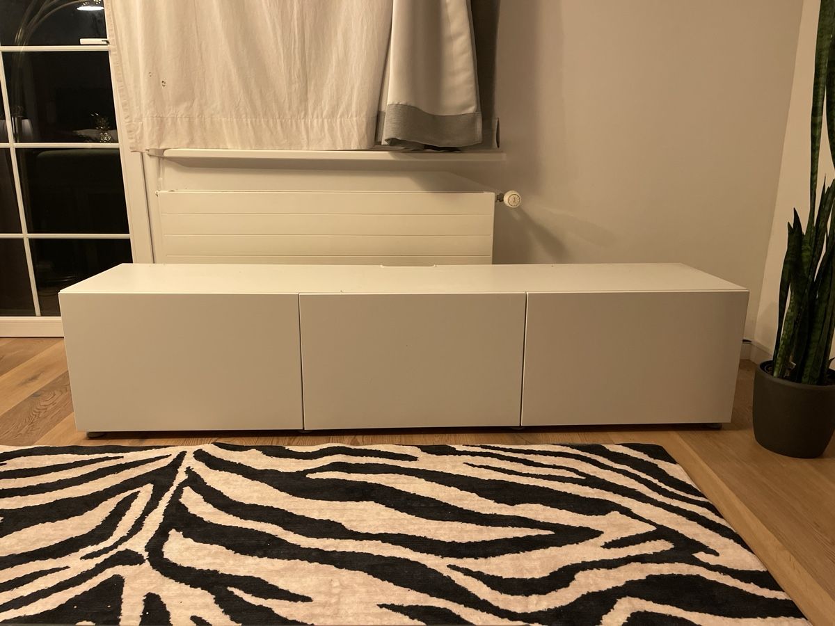 Ikea TV Möbel: IKEA Besta TV Möbel / Lowboard – Gebraucht aus Riedikon von famsholino