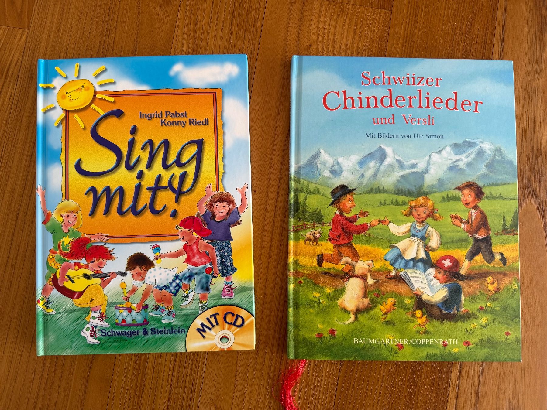 Libri: 2 Kinder Singbücher gebunden mit Hardcover – Nuovo (secondo la descrizione) da Sissach venduto da laura.x4