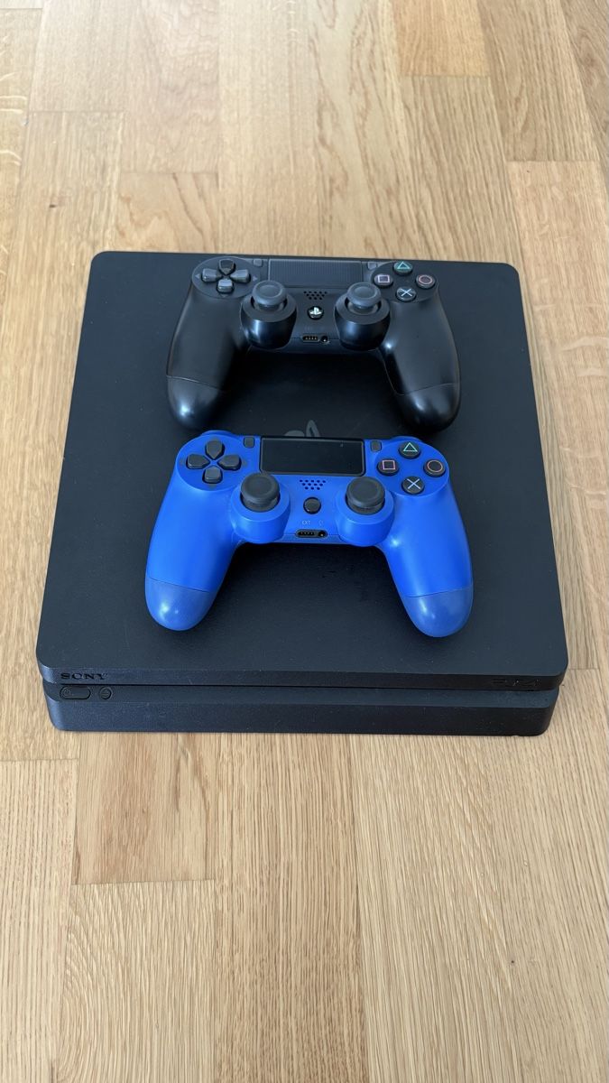 Sony Konsolen: Playstation 4 slim 1TB – Gebraucht aus Wittenbach von Jwli