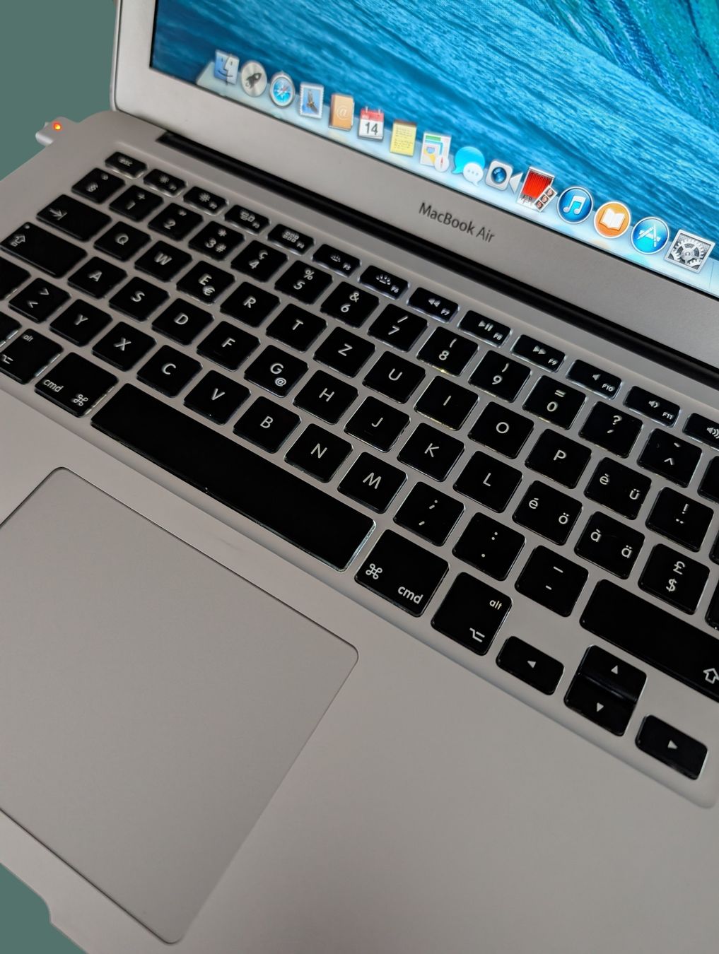 Apple Notebooks: MacBook Air 13" inkl. Ladegerät – Gebraucht aus St. Gallen von nadinewho 2
