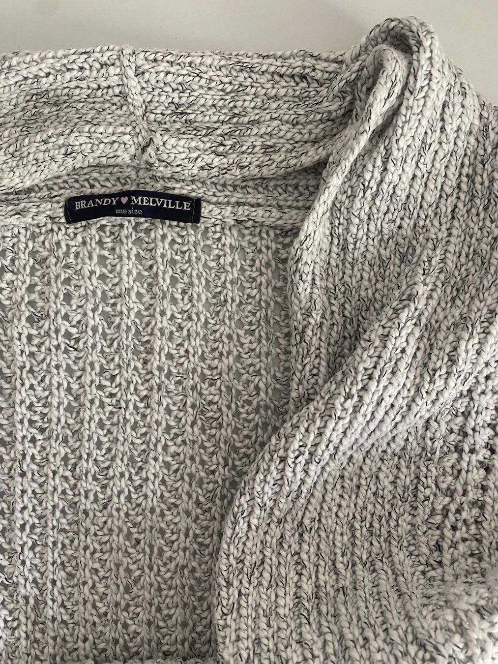 Brandy Melville Jacken: Cardigan von Brandy Melville – Gebraucht aus Bern von Lisa_Joy 3