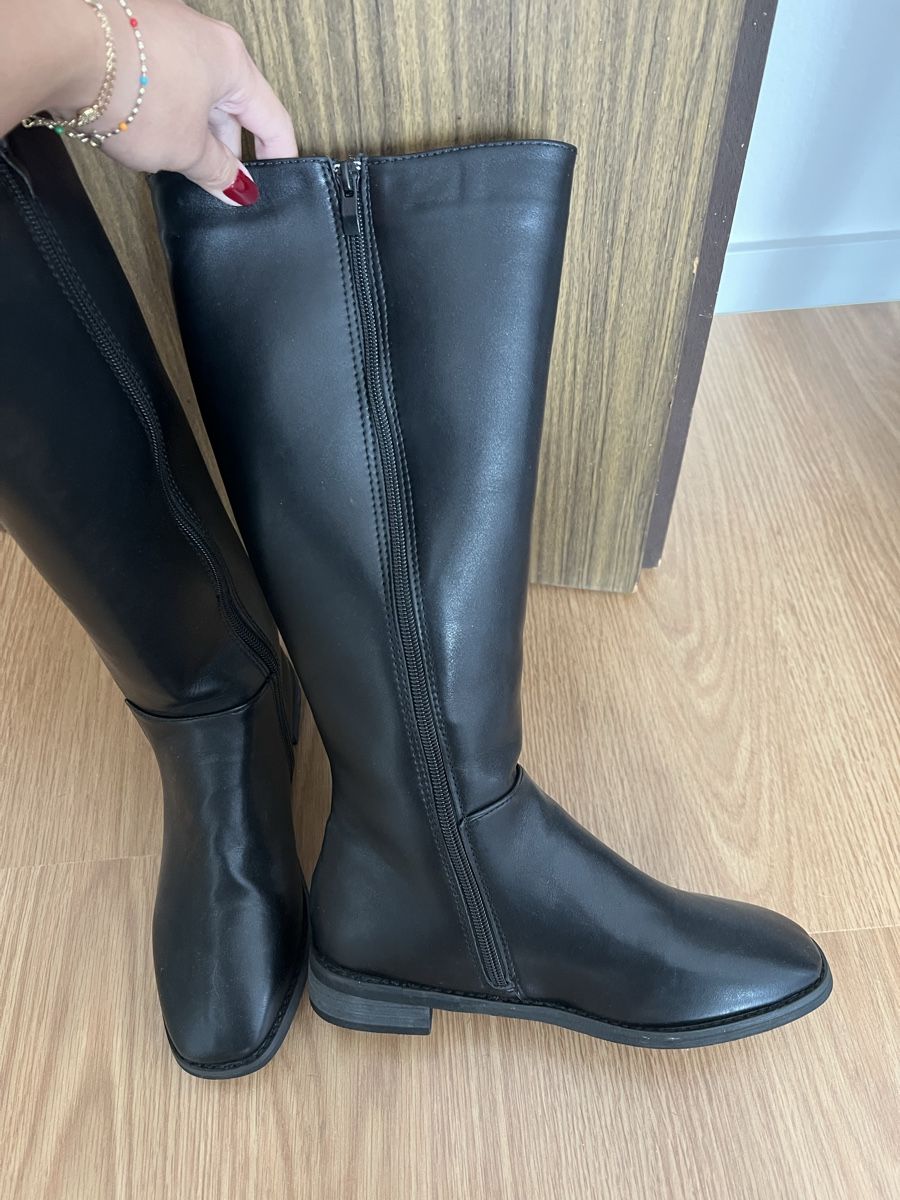 Chaussures femmes: Black leather knee-high boots – D'occasion à St. Gallen par trxcy 2