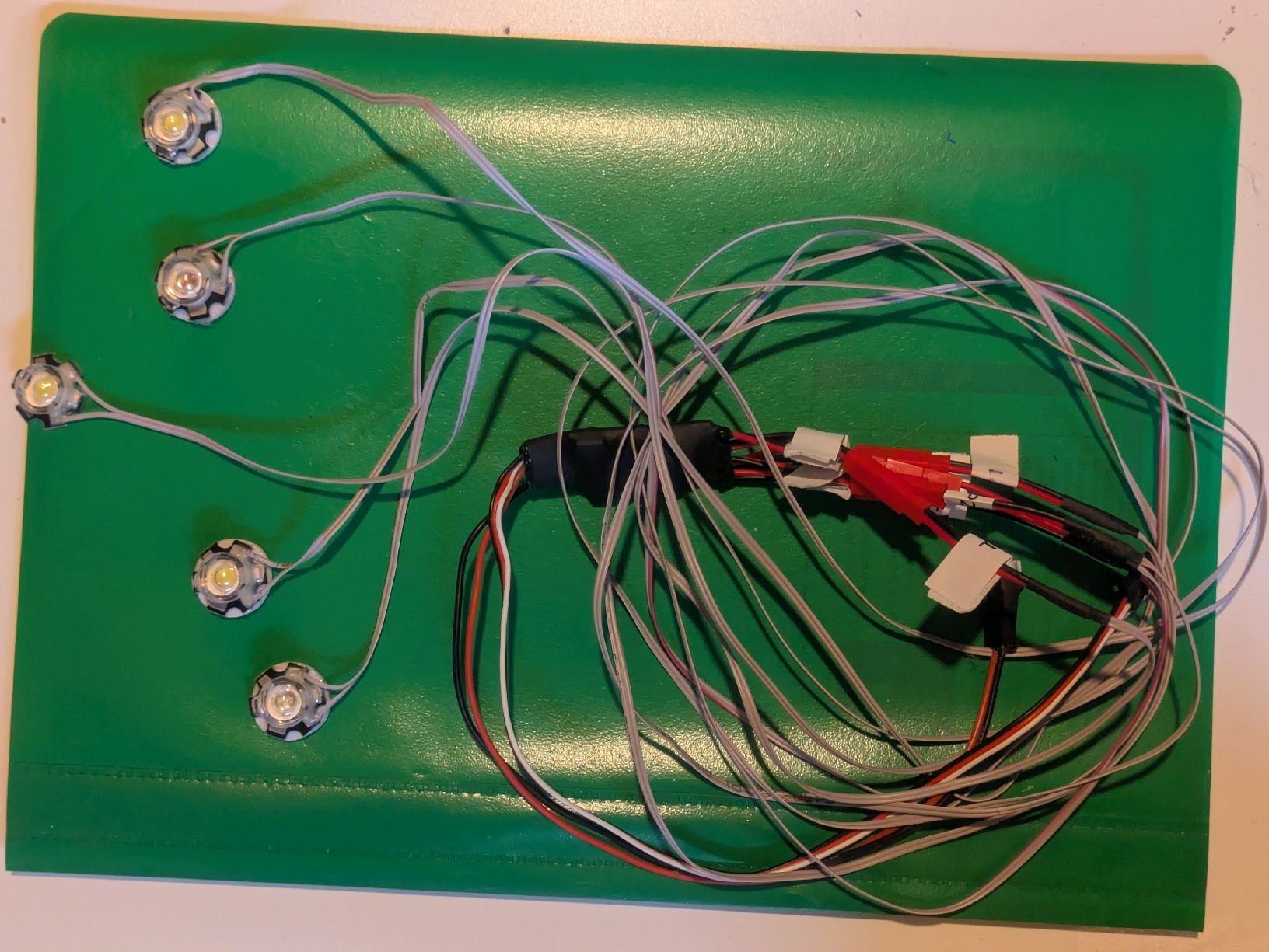 Modellismo RC: LED Light Set - five Lights, Wiring, and Connectors! – Usato da Wohlen AG venduto da Tud_pyl8