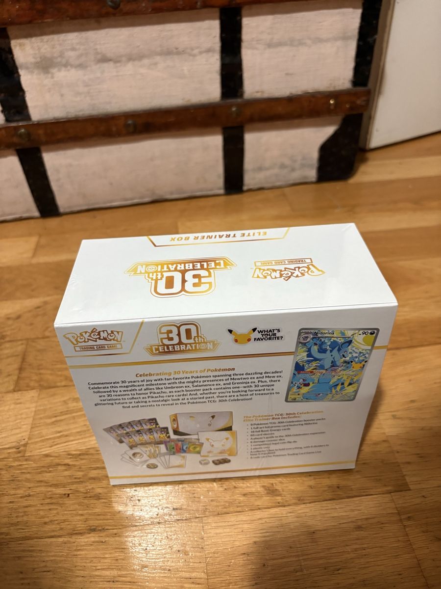 Pokémon Carte collezionabili: Pokémon 30th Anniversary ETB – Nuovo e nell'imballaggio originale da Courtepin venduto da san_dxw8 2