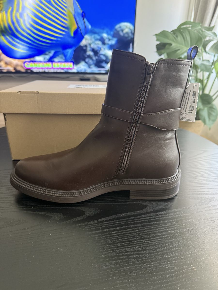 Scarpe da donna: Stivali 43 donna – Nuovo e nell'imballaggio originale da Genève venduto da val_y2r2 2