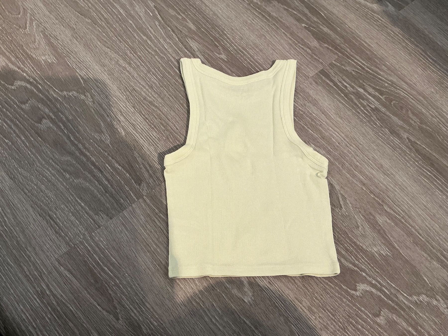 Tops: Damen Tanktop gerippt Gr.M – Gebraucht aus Würenlos von Starceve