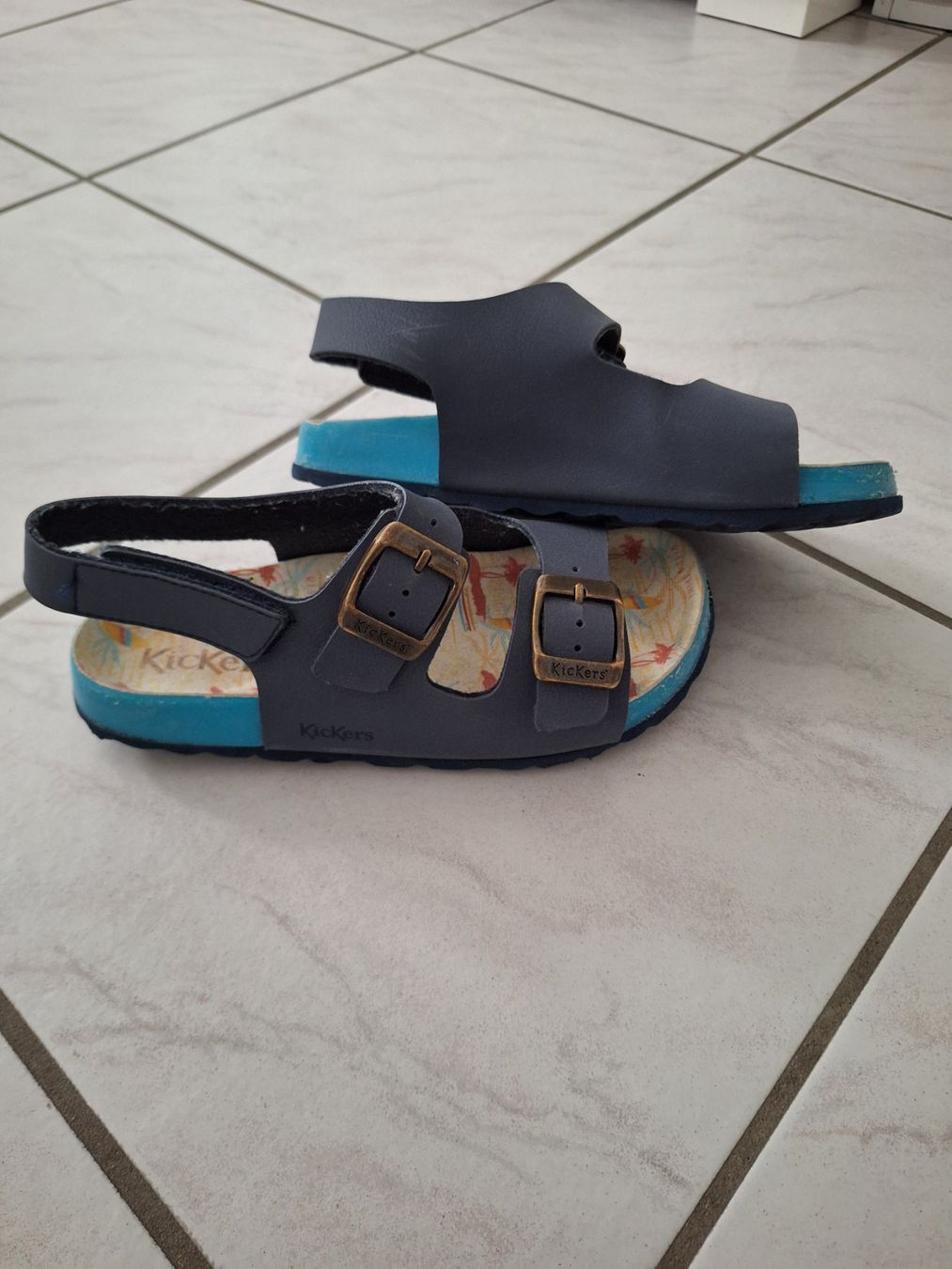 Kickers Scarpe per ragazzi: Kickers Sandalen, Gr. 33, Neu – Nuovo (secondo la descrizione) da Biberist venduto da rospel 1