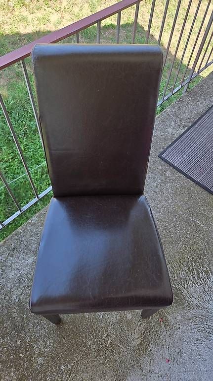 Sedie: Dunkelbraune Lederstühle – Usato da Jona venduto da marco-_modzz 2