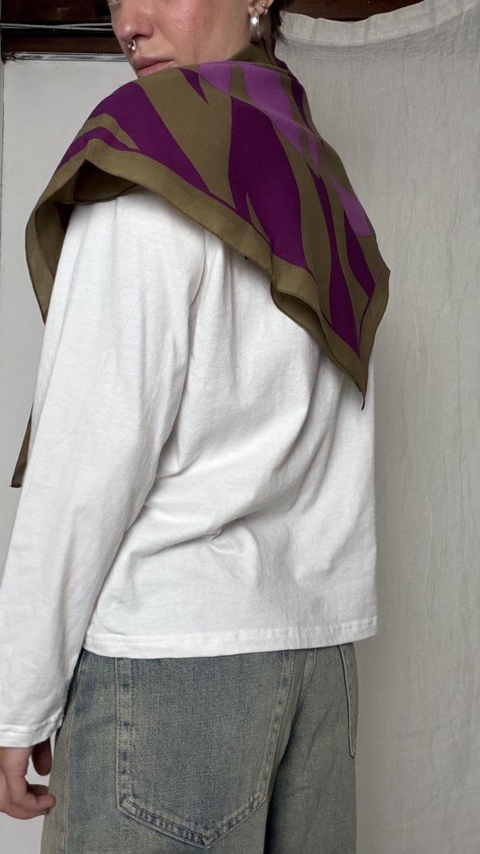 Foulards, Tücher & Schals: Damen Halstuch lila-braun – Gebraucht aus Knonau von Grapesvintage 3