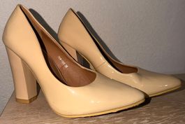 Damen Pumps beige Lackoptik Blockabsatz Grösse 38 gebraucht