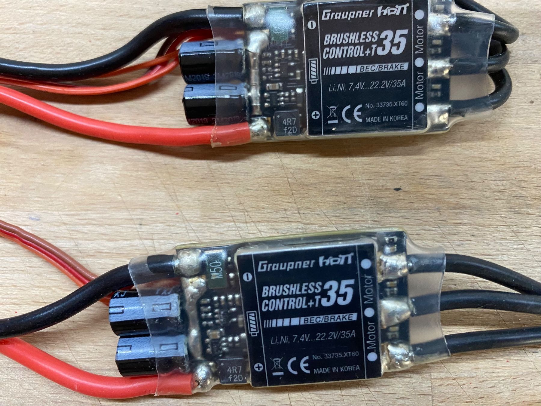 Graupner Fernsteuerungen: Graupner Hott 3 Servos und 2 Regler – Gebraucht aus Magden von iApple 2