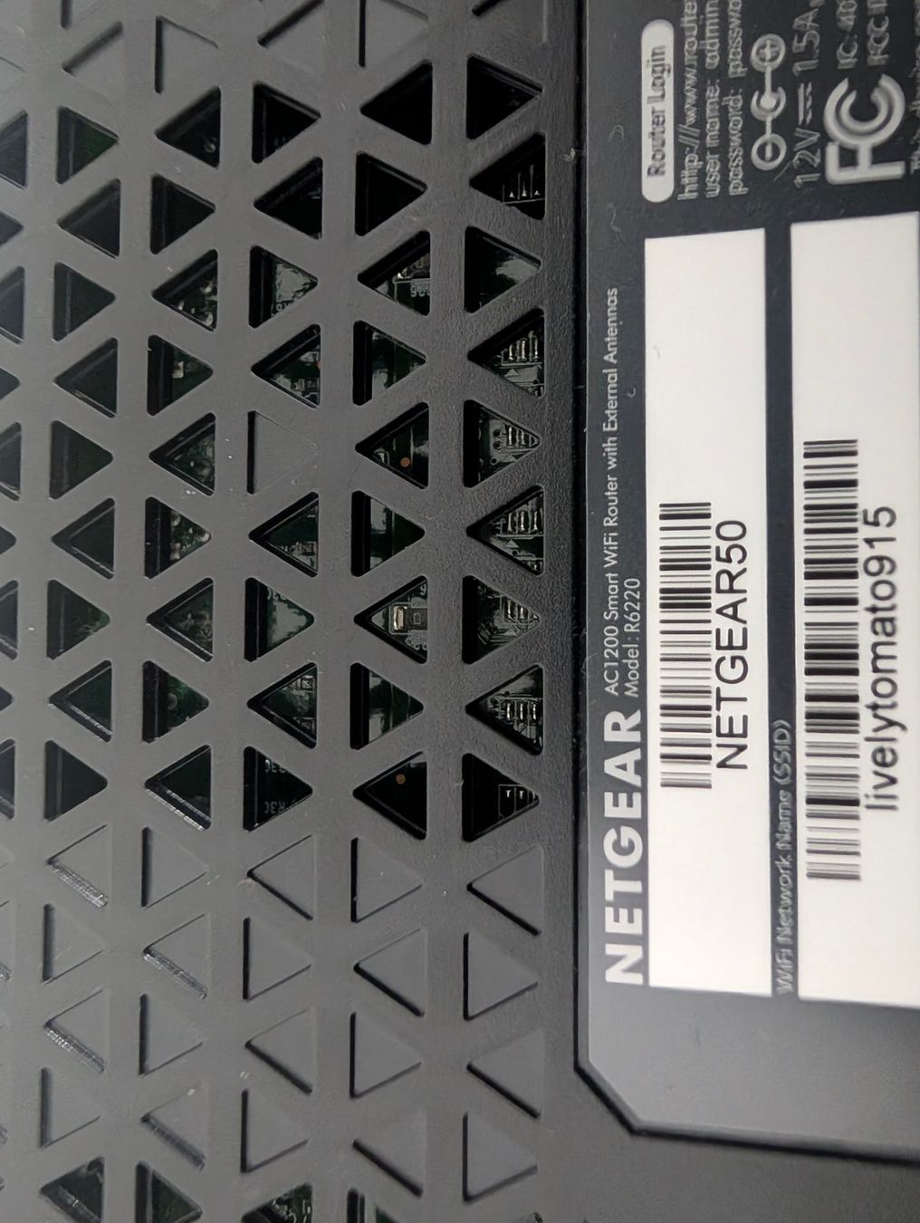 Netgear Modem & Router: Netgear AC1200 R6220 Access Point WLAN Router – Usato da Genève venduto da ssc263 3