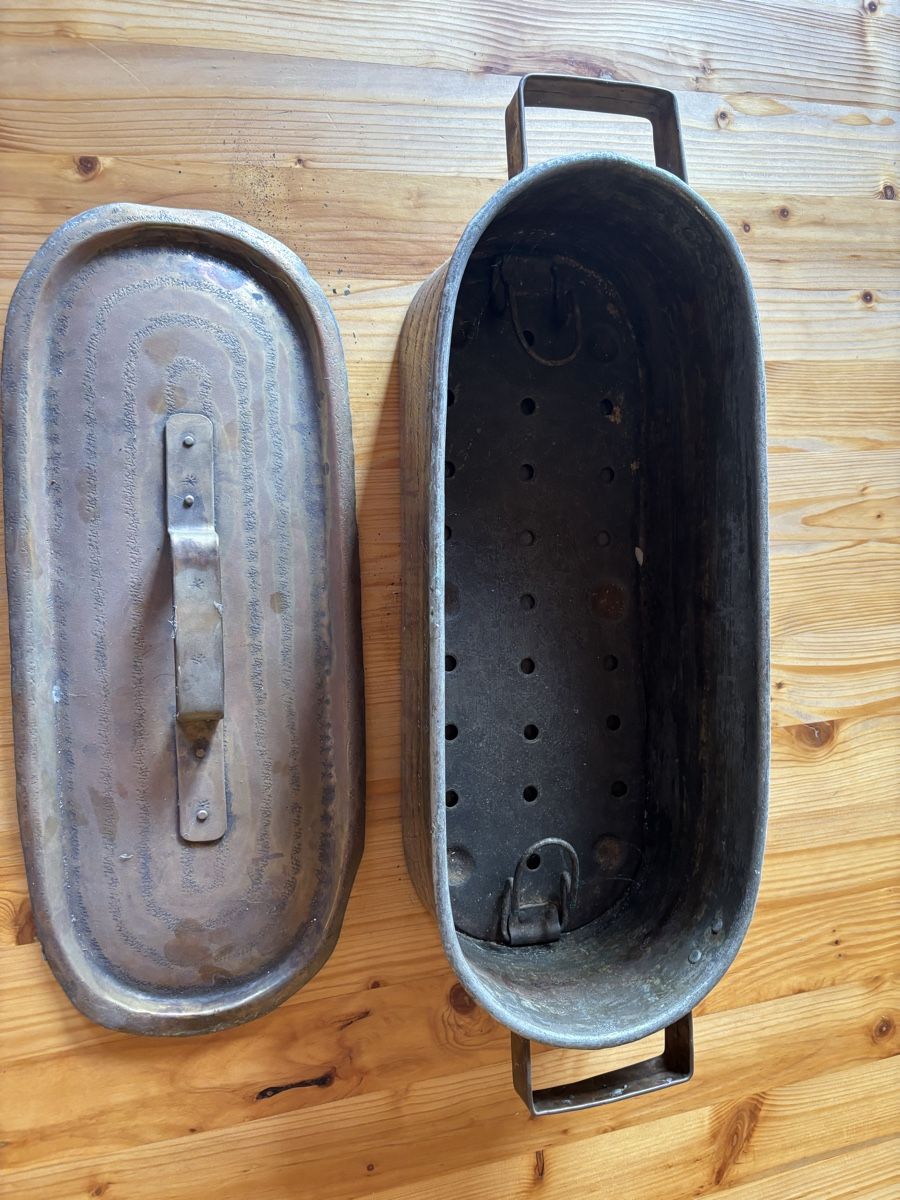 Servierplatten: Ancienne plat avec couvercle cuivre – Gebraucht aus Les Brenets von moe_ym8r 2