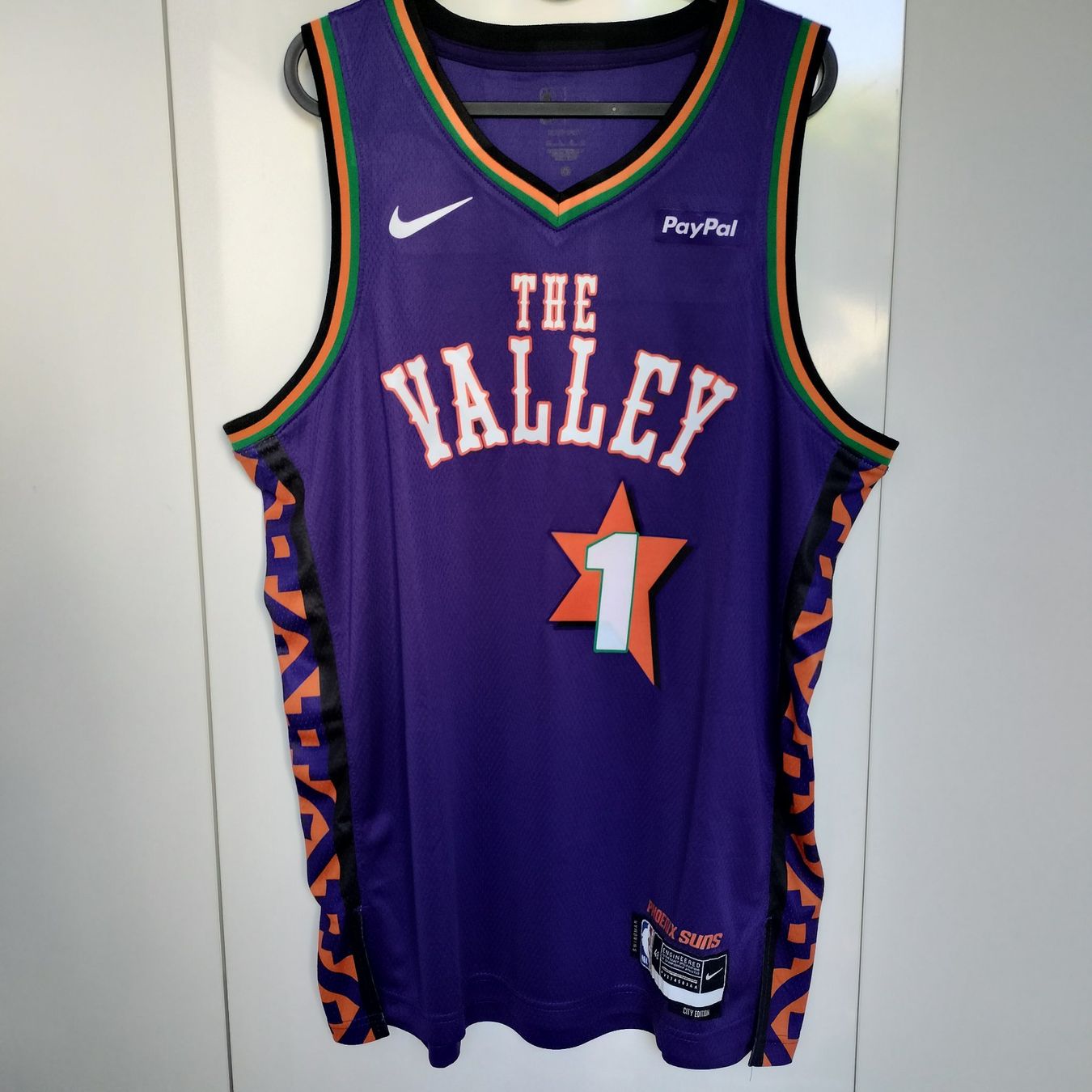 Canottiere & Pantaloni: NBA PHOENIX SUNS Jersey // #1 BOOKER // Gr L – Nuovo (secondo la descrizione) da Bern venduto da SportsMemos