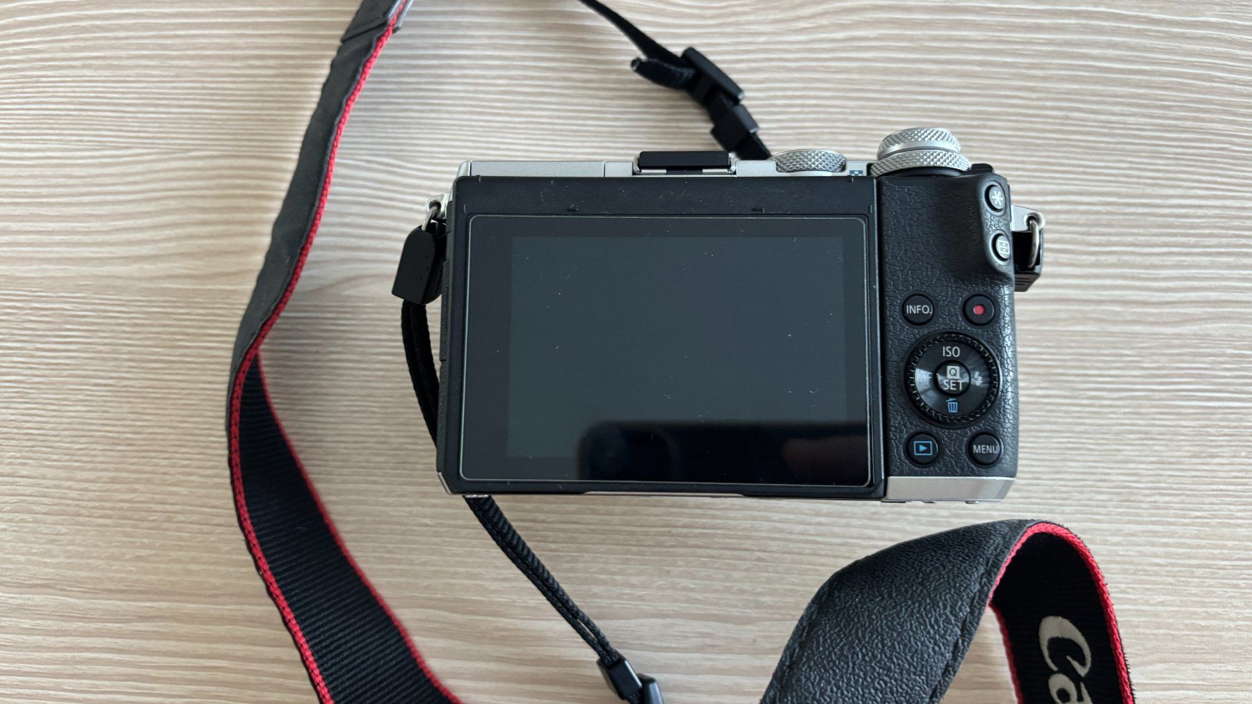 Canon Kamera: Canon EOS M6 Complete Kit | 3 Lenses, Adapter & Extras – Gebraucht aus Zürich von els_s8sk 2