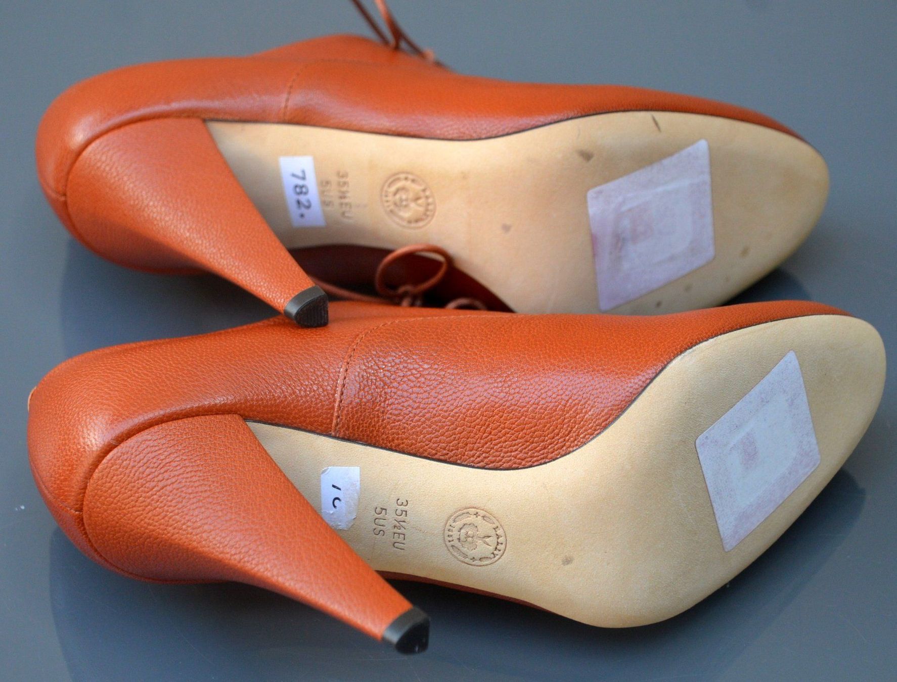 Bally Scarpe da donna: Booties / bottines Bally .35.5 – Nuovo (secondo la descrizione) da Collonges venduto da Auganien 5