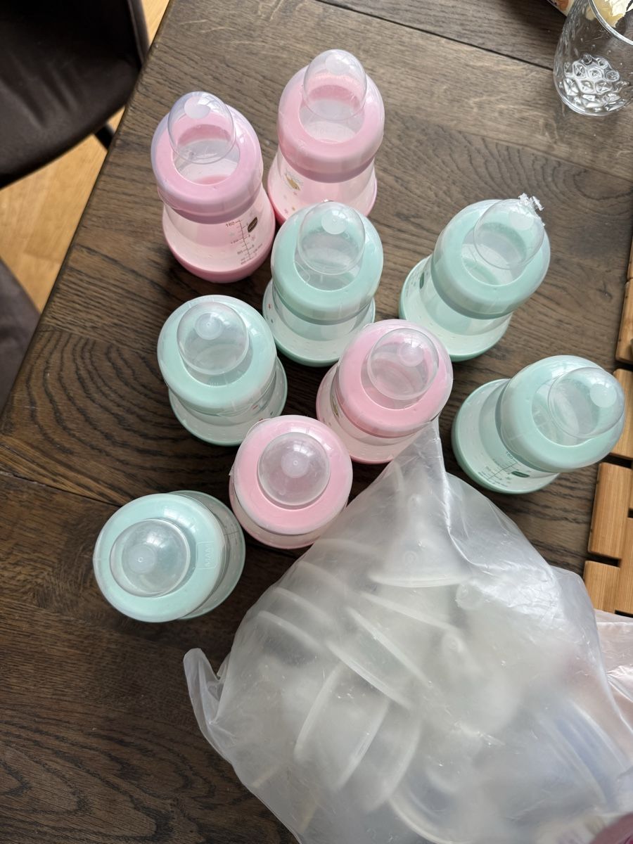 Mam Pasti del neonato: MAM Baby Bottles & Nipple Bundle – Usato da Zürich venduto da PetiteSeller