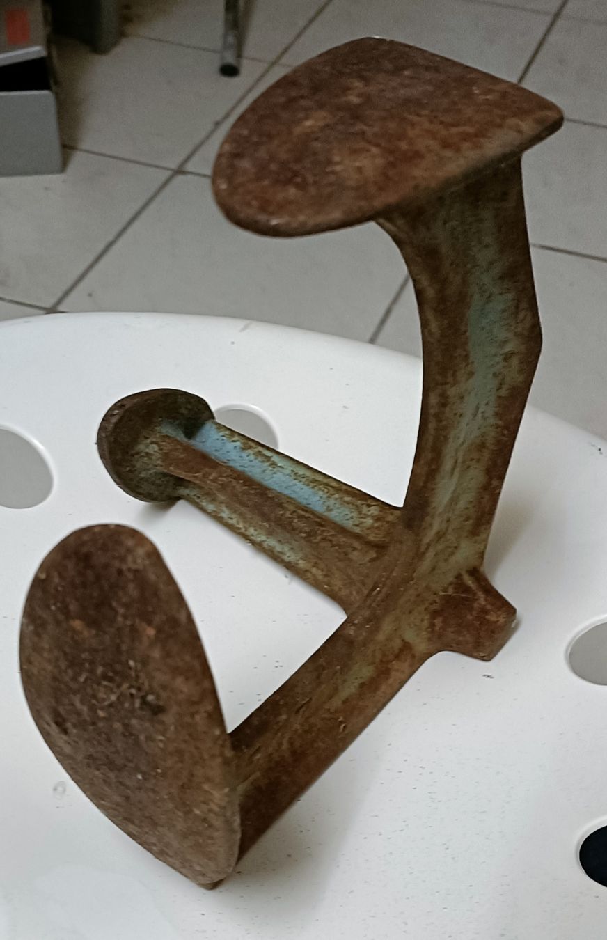 Attrezzi da lavoro: Antiker Schusterambos – Usato da Romanshorn venduto da Flohmarkt_Romanshorn 3