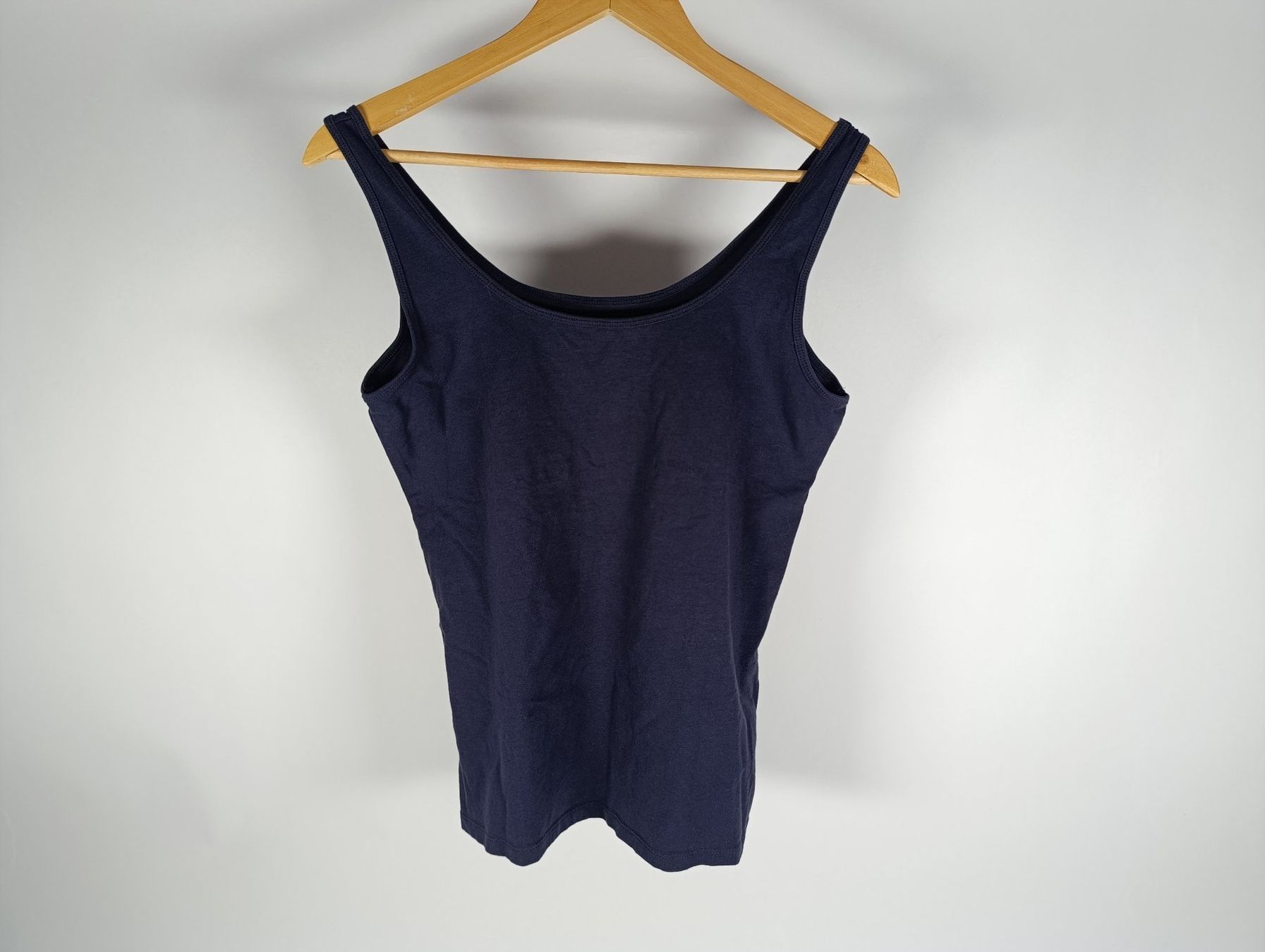 Primark Tops: PRIMARK Top bleu marin taille M – Gebraucht aus Thielle von Plusvalue_Neuchatel