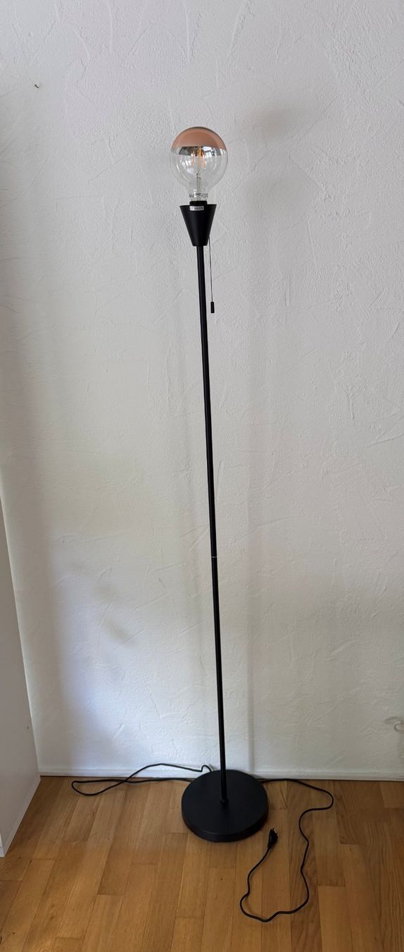 Ikea Lampen: Stehlampe – Gebraucht aus Zürich von Sydney20011