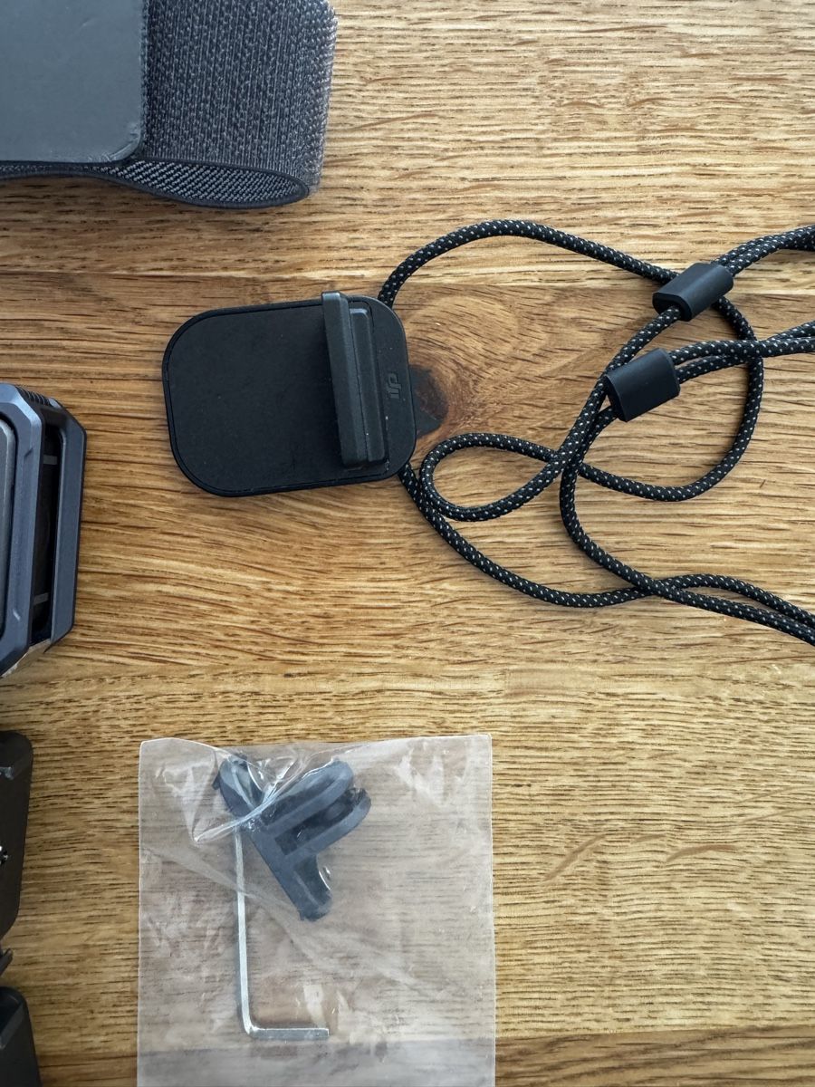 DJI Action Cam: DJI Action 2 Dual Screen + Power Combo – D'occasion à Sennwald par hosszidavid 4