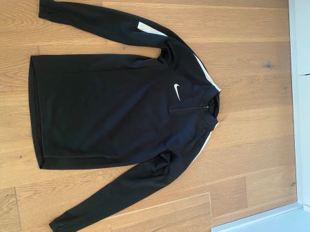 Nike traing shirt quarter zip