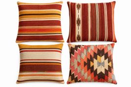 Lot de 4 coussins décoratifs style Kilim – motifs géométriqu