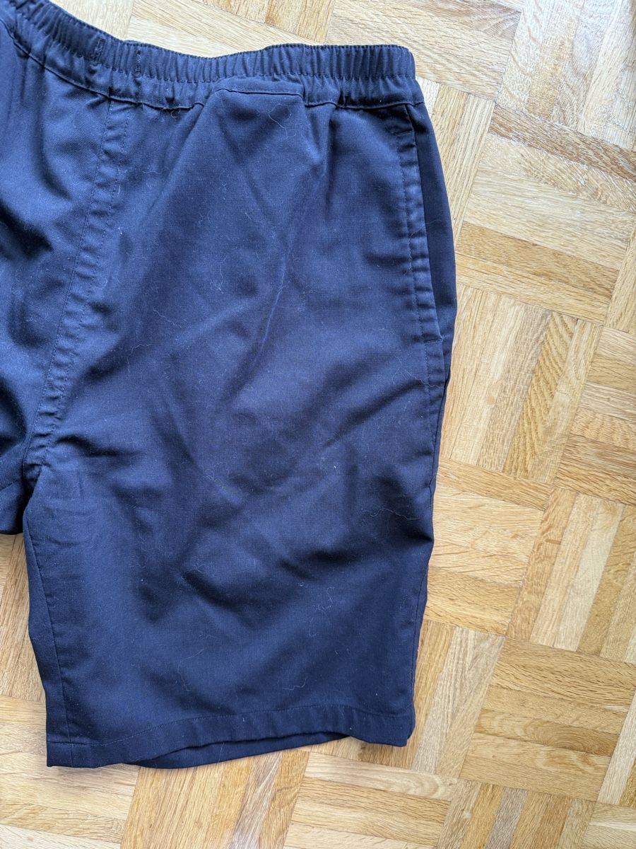 Sandro Lotti di vestiti: Sandro - Ensemble Tee-shirt et Short – Usato da Lausanne venduto da mar_2lwm 6