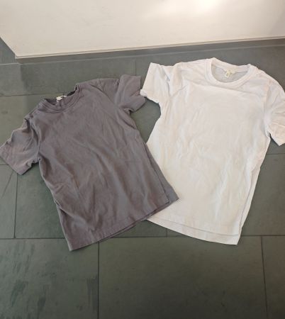 2 Still-T-Shirts, weiss und grau Grösse XS guter Zustand
